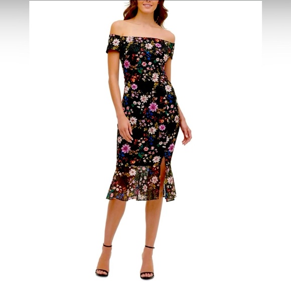 Guess party dress. Off the shoulder, wiggle, stretch, fishtail hem. Size 12 - Picture 1 of 9